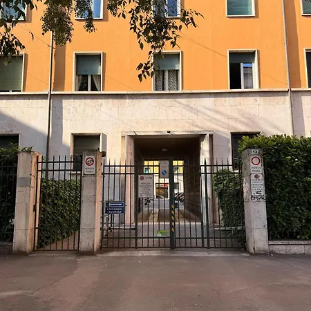 Appartement 4 Near Mambo - Parking - Train Station *